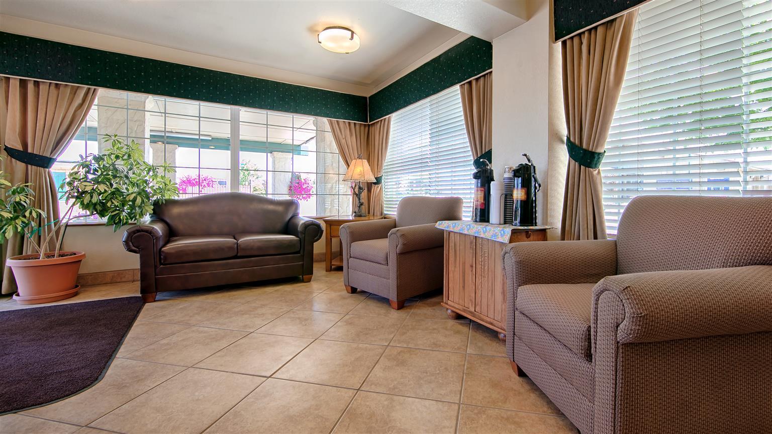 אלטוראס Trailside Inn מראה חיצוני תמונה