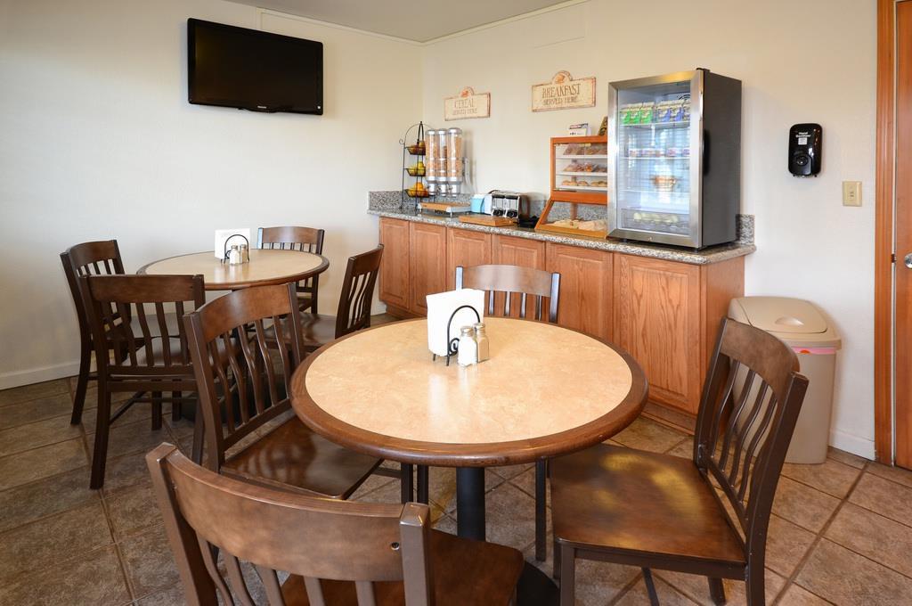 אלטוראס Trailside Inn מסעדה תמונה