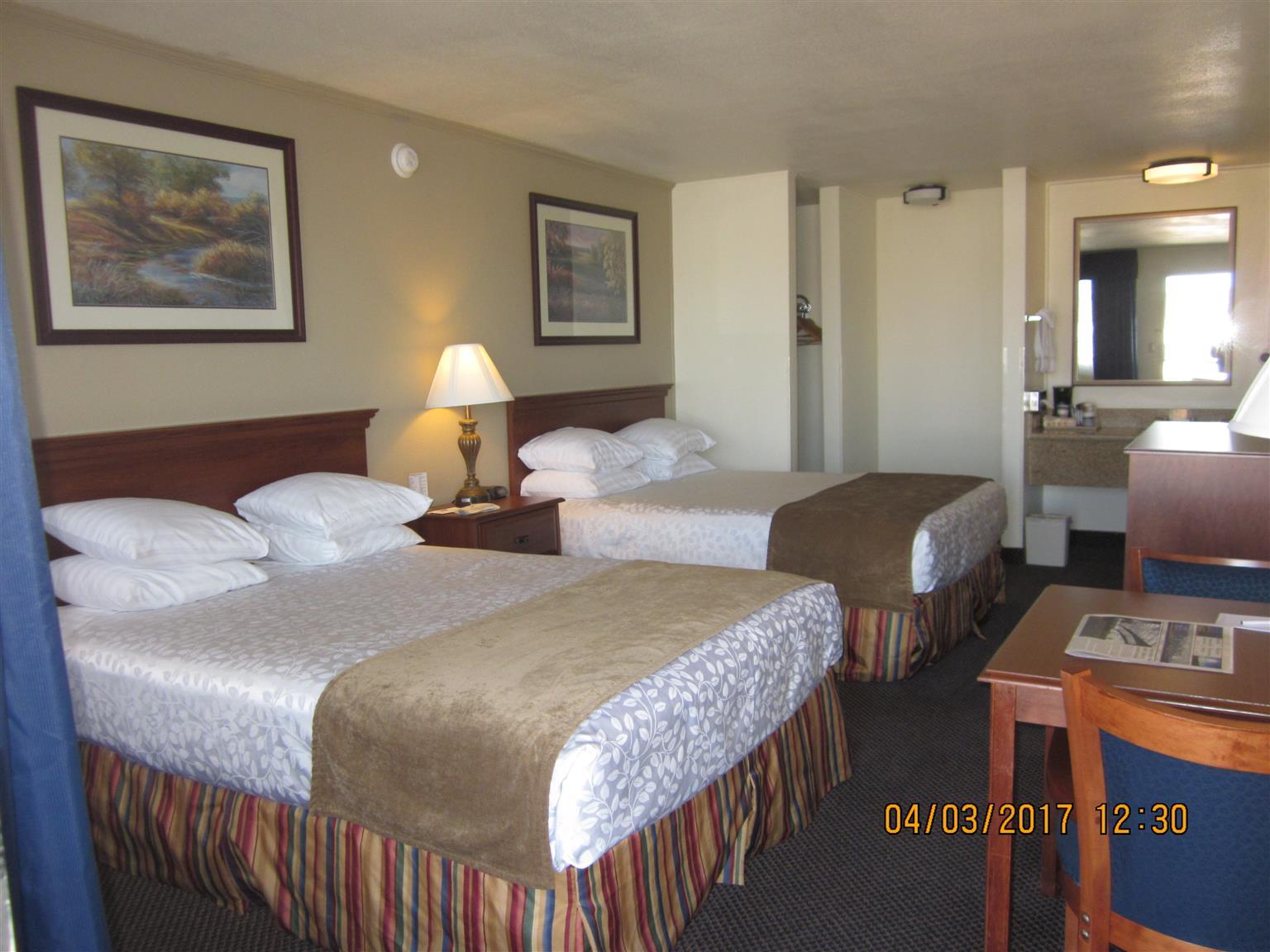 אלטוראס Trailside Inn מראה חיצוני תמונה